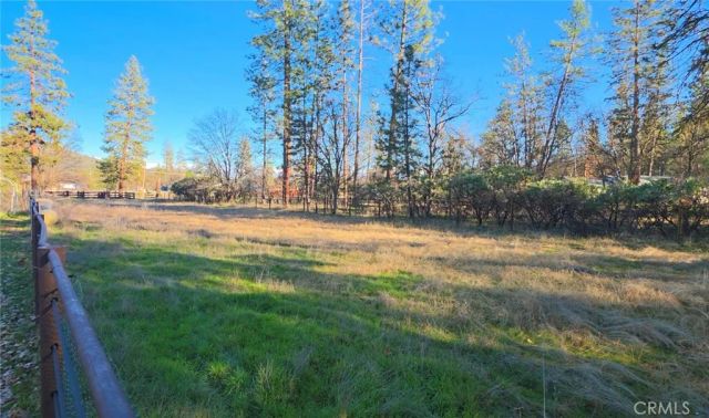 5328 Woodland Dr, Yreka, CA 96097
