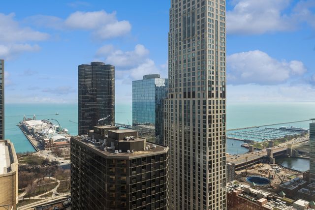 400 E Ohio Street 4303, Chicago, IL 60611
