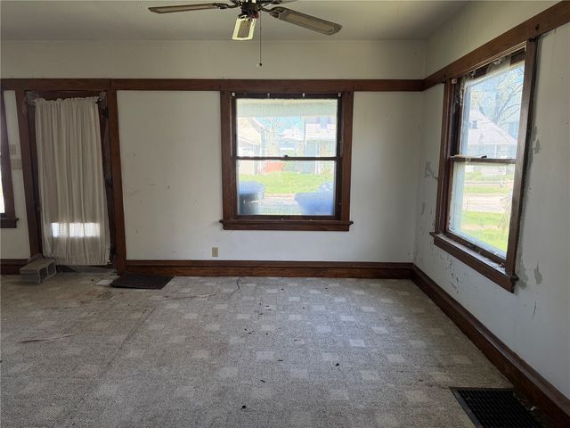 1529 6th Avenue SE, Cedar Rapids, IA 52403