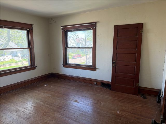 1529 6th Avenue SE, Cedar Rapids, IA 52403
