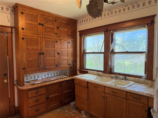1529 6th Avenue SE, Cedar Rapids, IA 52403