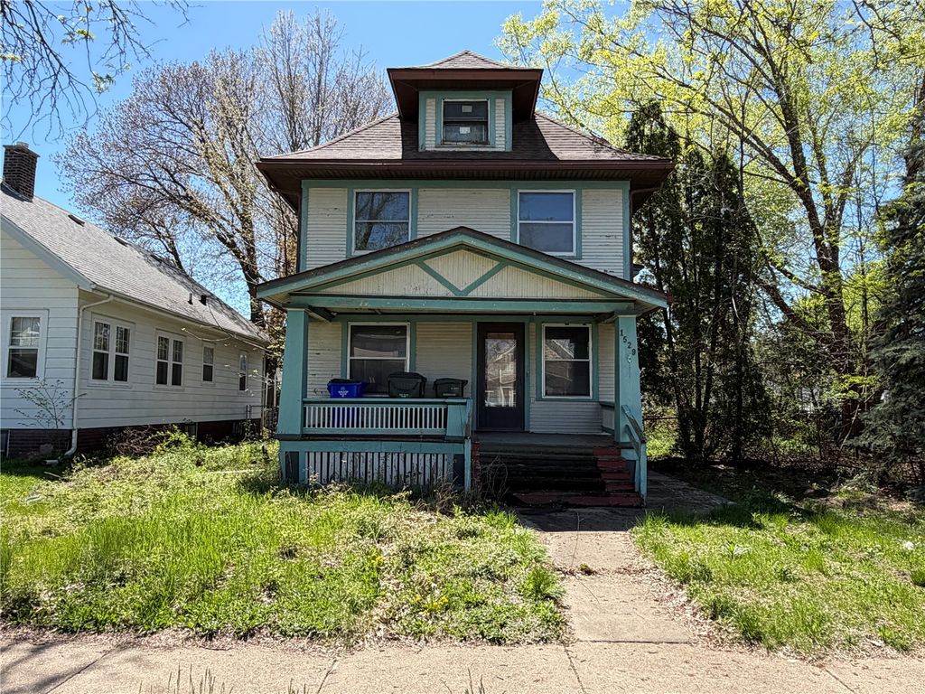 1529 6th Avenue SE, Cedar Rapids, IA 52403