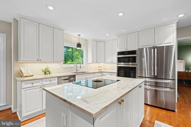 13645 UNION VILLAGE CIR, Clifton, VA 20124