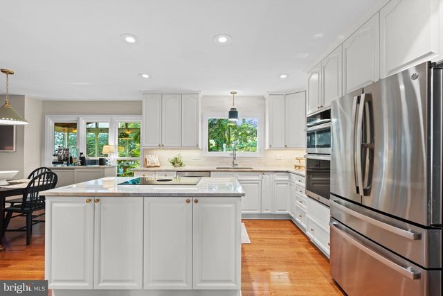 13645 UNION VILLAGE CIR, Clifton, VA 20124