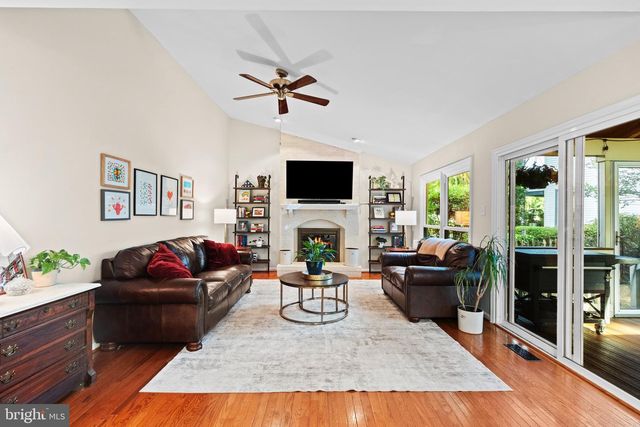 13645 UNION VILLAGE CIR, Clifton, VA 20124