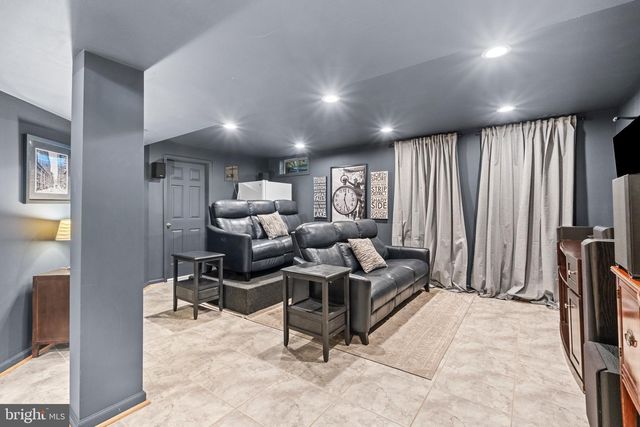 13645 UNION VILLAGE CIR, Clifton, VA 20124