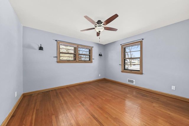 537 N 114th STREET, Wauwatosa, WI 53226