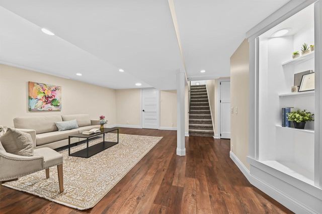 537 N 114th STREET, Wauwatosa, WI 53226