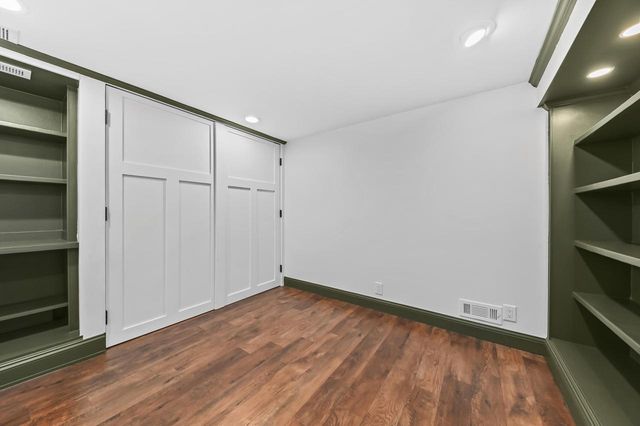 537 N 114th STREET, Wauwatosa, WI 53226