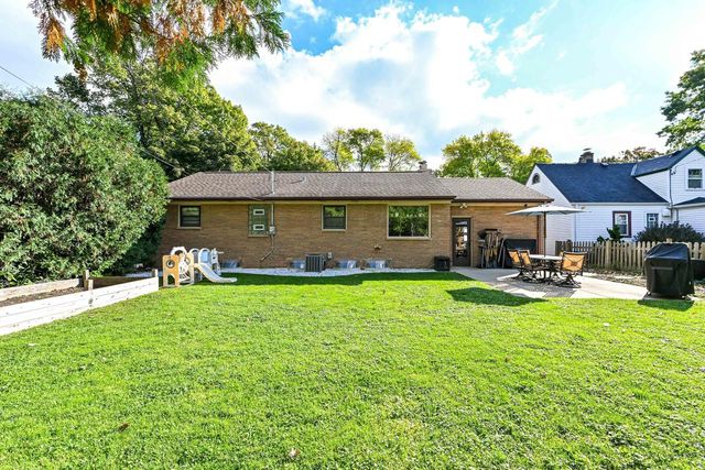 537 N 114th STREET, Wauwatosa, WI 53226