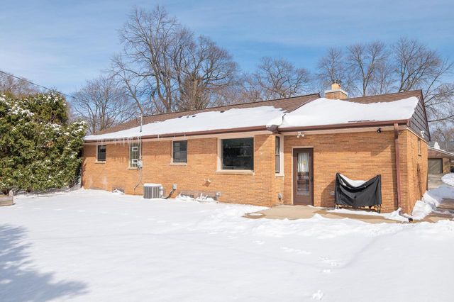 537 N 114th STREET, Wauwatosa, WI 53226