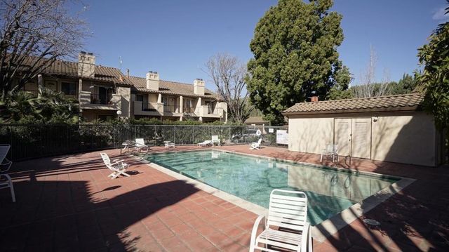 62 Washington Square Drive, Milpitas, CA 95035