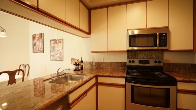 62 Washington Square Drive, Milpitas, CA 95035