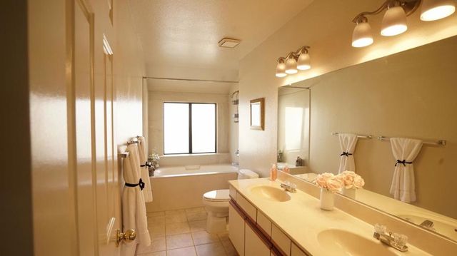 62 Washington Square Drive, Milpitas, CA 95035