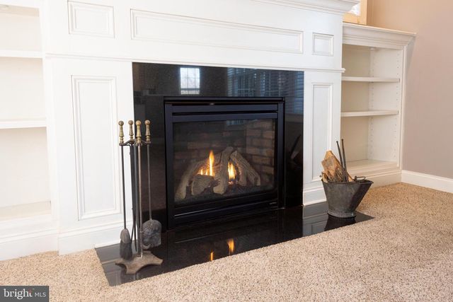 5988 CAMDEN DR, Harrisburg, PA 17112