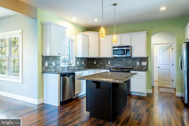 5988 CAMDEN DR, Harrisburg, PA 17112