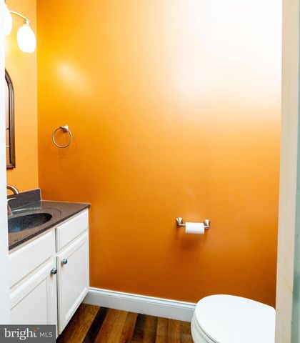 5988 CAMDEN DR, Harrisburg, PA 17112