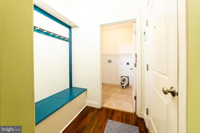 5988 CAMDEN DR, Harrisburg, PA 17112