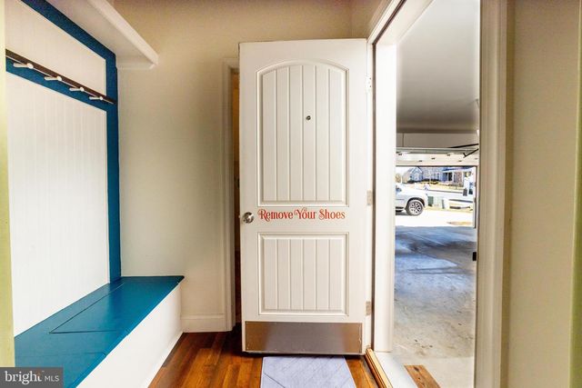 5988 CAMDEN DR, Harrisburg, PA 17112