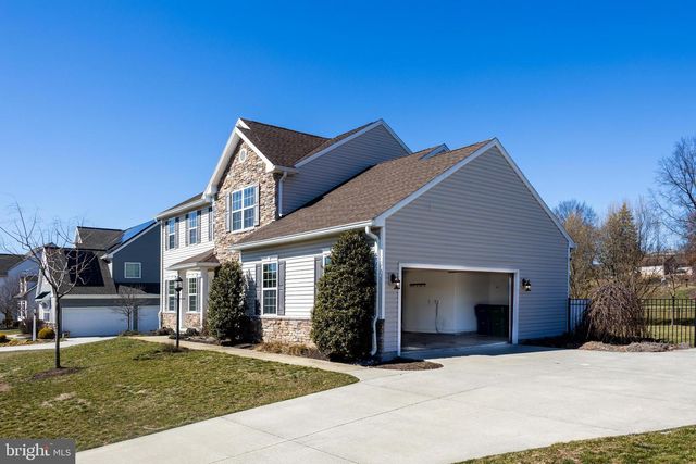 5988 CAMDEN DR, Harrisburg, PA 17112