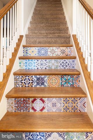 5988 CAMDEN DR, Harrisburg, PA 17112