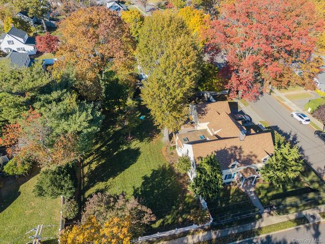 61 Drexel Avenue, Westbury, NY 11590