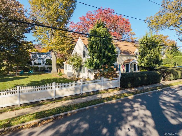 61 Drexel Avenue, Westbury, NY 11590
