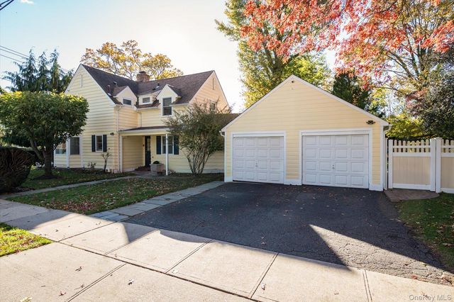 61 Drexel Avenue, Westbury, NY 11590