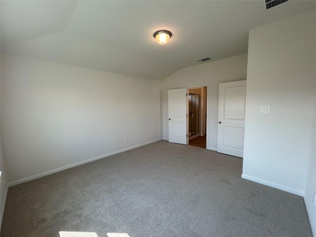 120 Honey Bee RD, Jarrell, TX 76537