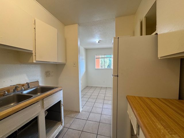 2800 Cerillos Rd. 165, Santa Fe, NM 87507