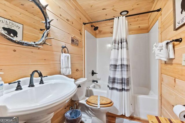 35 Wunder Bear Ridge Road, Morganton, GA 30560