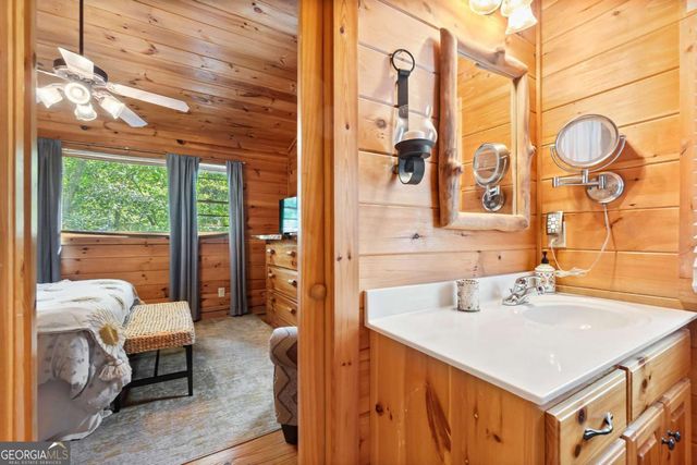 35 Wunder Bear Ridge Road, Morganton, GA 30560