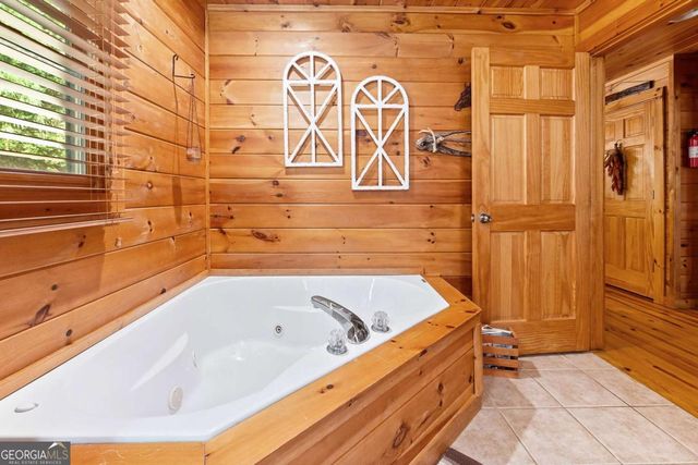 35 Wunder Bear Ridge Road, Morganton, GA 30560