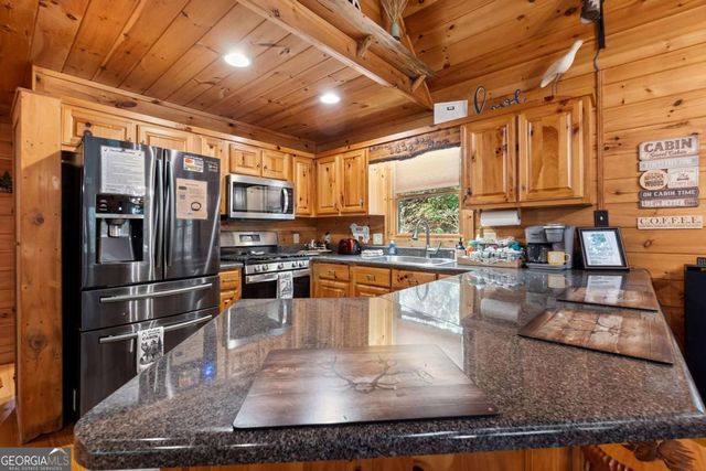 35 Wunder Bear Ridge Road, Morganton, GA 30560