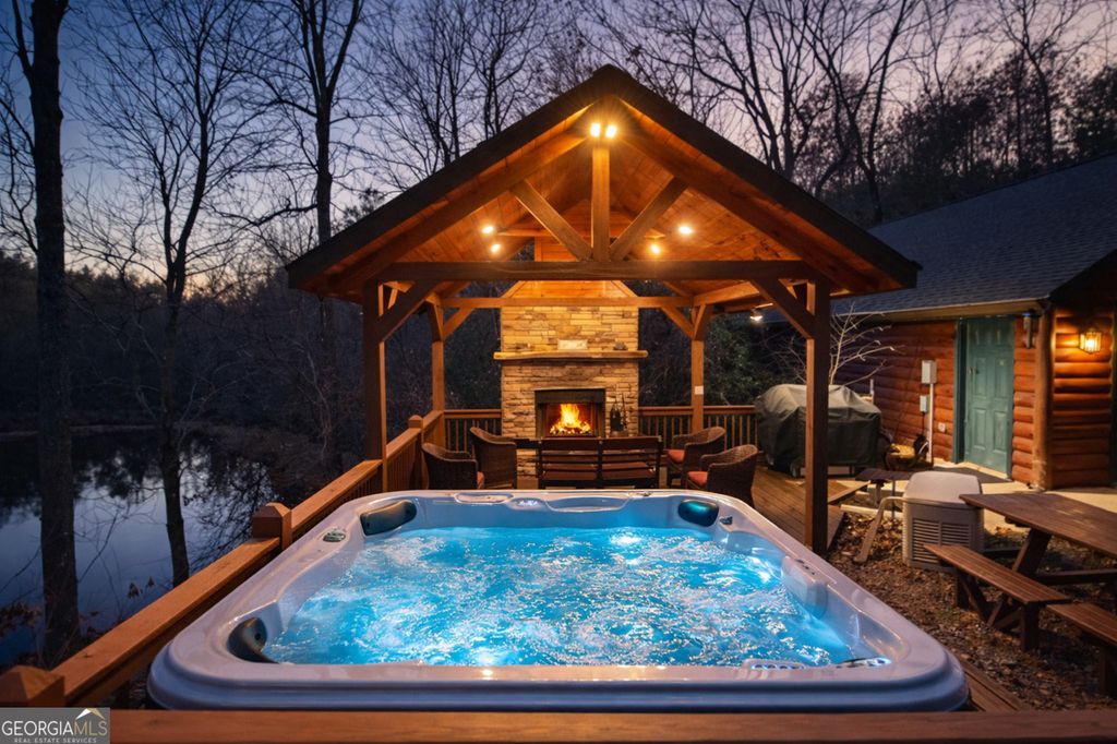 35 Wunder Bear Ridge Road, Morganton, GA 30560