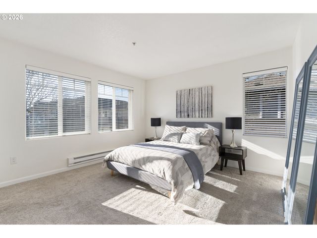 14705 Sw SANDHILL Loop 202, Beaverton, OR 97007