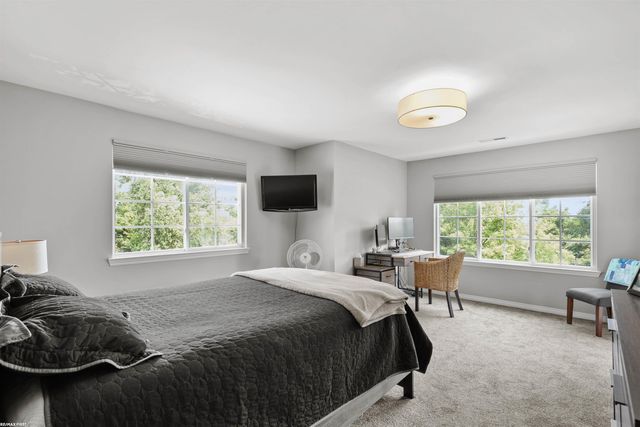 6986 Boulder Pointe Court 91, Washington, MI 48094