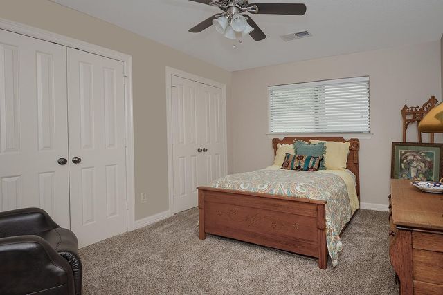 4 Postvine Court, The Woodlands, TX 77381