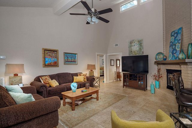 4 Postvine Court, The Woodlands, TX 77381