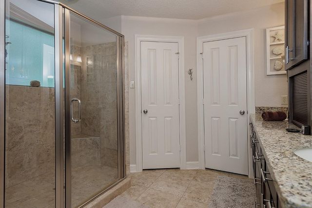 4 Postvine Court, The Woodlands, TX 77381