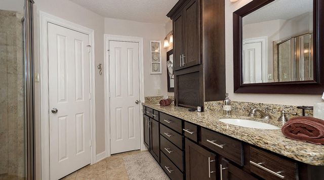 4 Postvine Court, The Woodlands, TX 77381