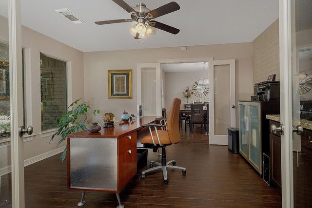4 Postvine Court, The Woodlands, TX 77381