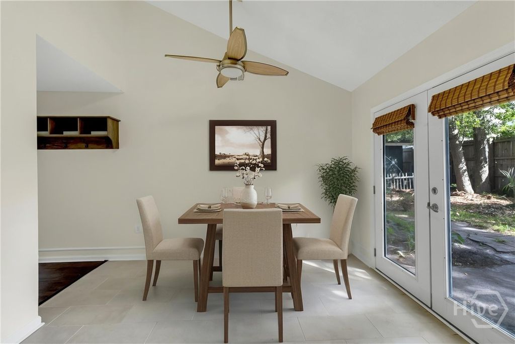 Image 13 of property listing at 132 Hunt Club Court, Savannah, GA 31406