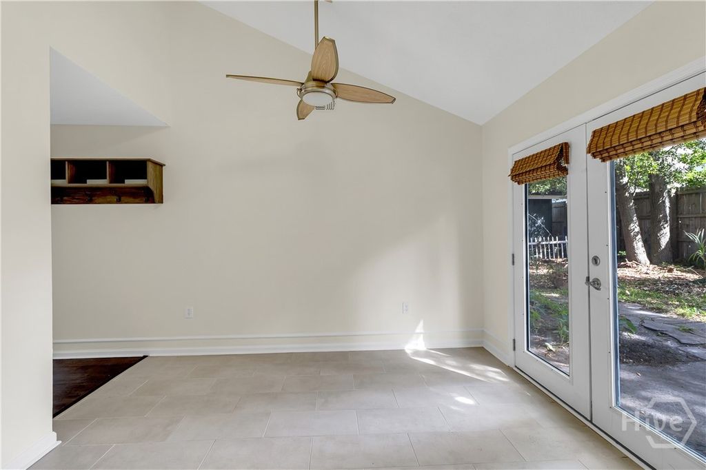 Image 14 of property listing at 132 Hunt Club Court, Savannah, GA 31406
