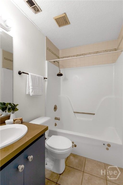 Image 23 of property listing at 132 Hunt Club Court, Savannah, GA 31406