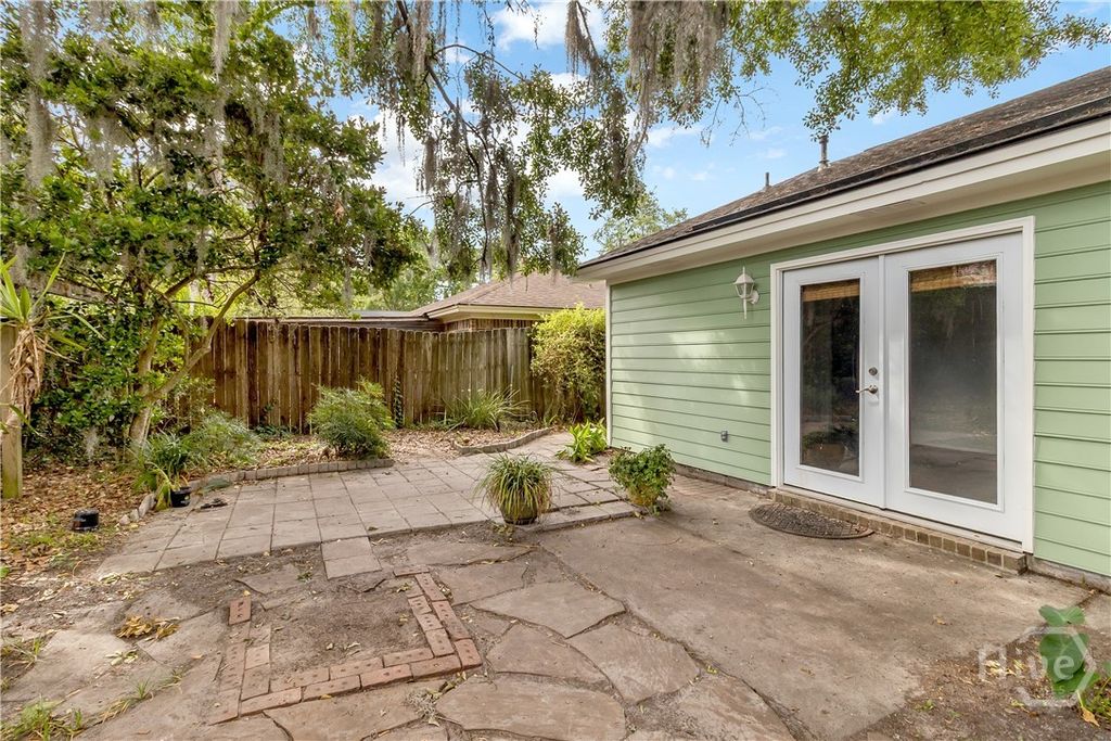 Image 26 of property listing at 132 Hunt Club Court, Savannah, GA 31406