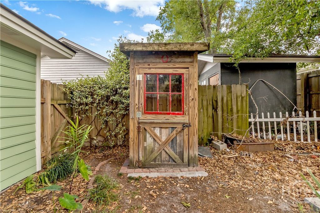 Image 30 of property listing at 132 Hunt Club Court, Savannah, GA 31406