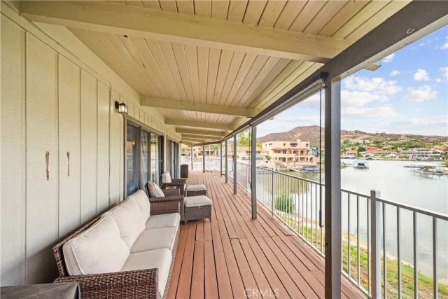 30199 Windward Drive, Canyon Lake, CA 92587