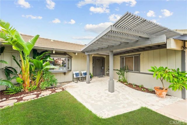 30199 Windward Drive, Canyon Lake, CA 92587