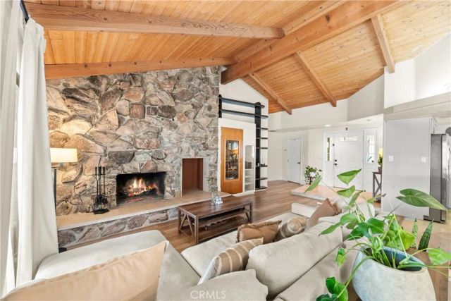 30199 Windward Drive, Canyon Lake, CA 92587